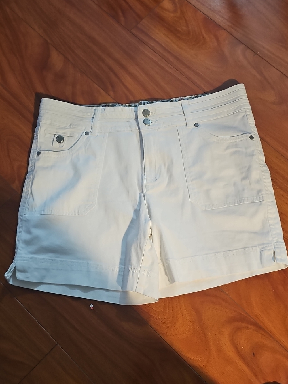 Dakota Blue White Shorts - Mid Rise Soft Stretch Utility Patch Pocket EUC